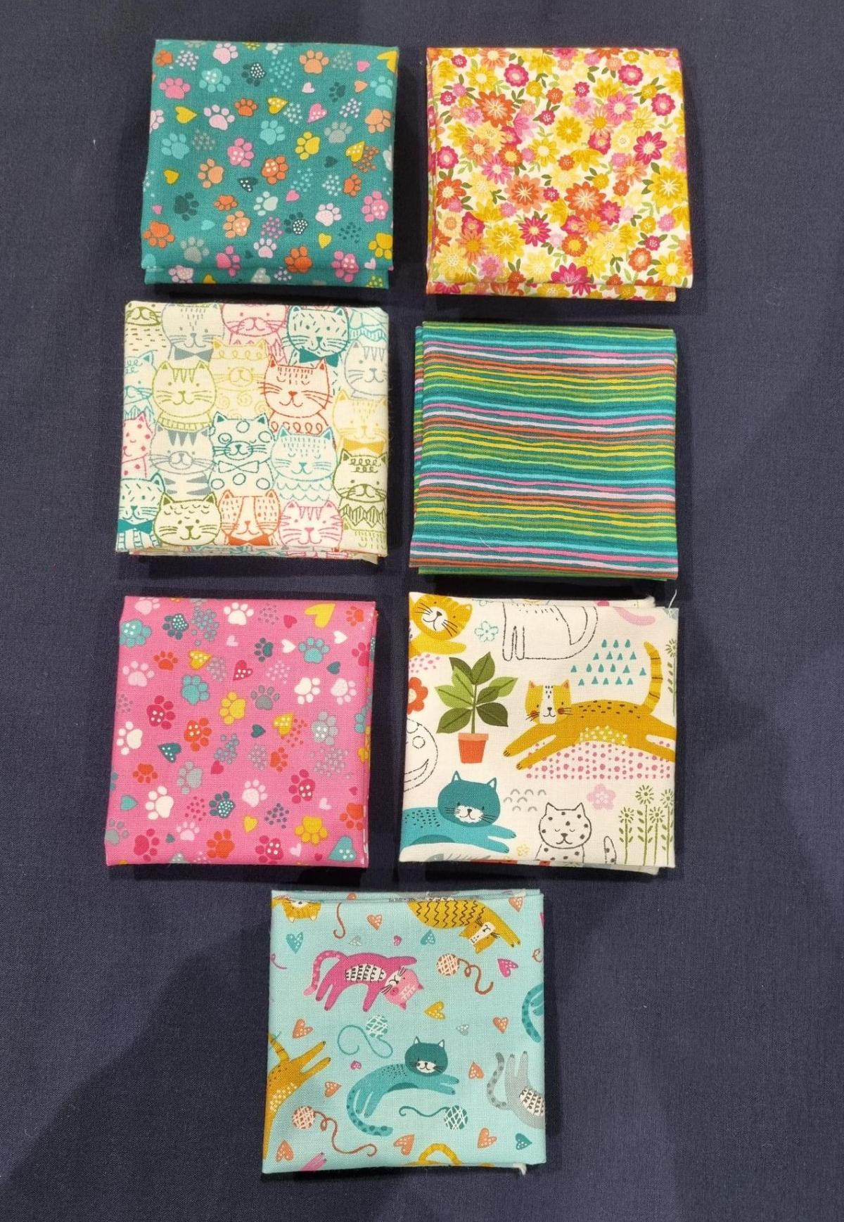 022 Stofpakketje 7 stofjes 37x25 cm Makower UK serie Whiskers
