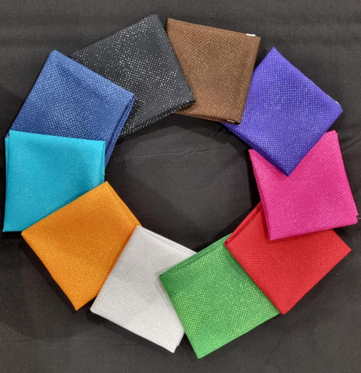 053 Stofpakketje 10 stofjes 37x25 cm Timeless Treasures Serie Surface 