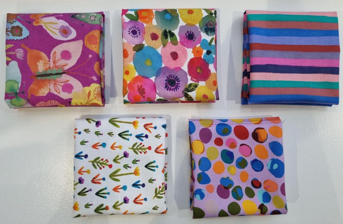 019 Stofpakketje 5 stofjes 37x25 cm Sweet Sometimes Free Spirit