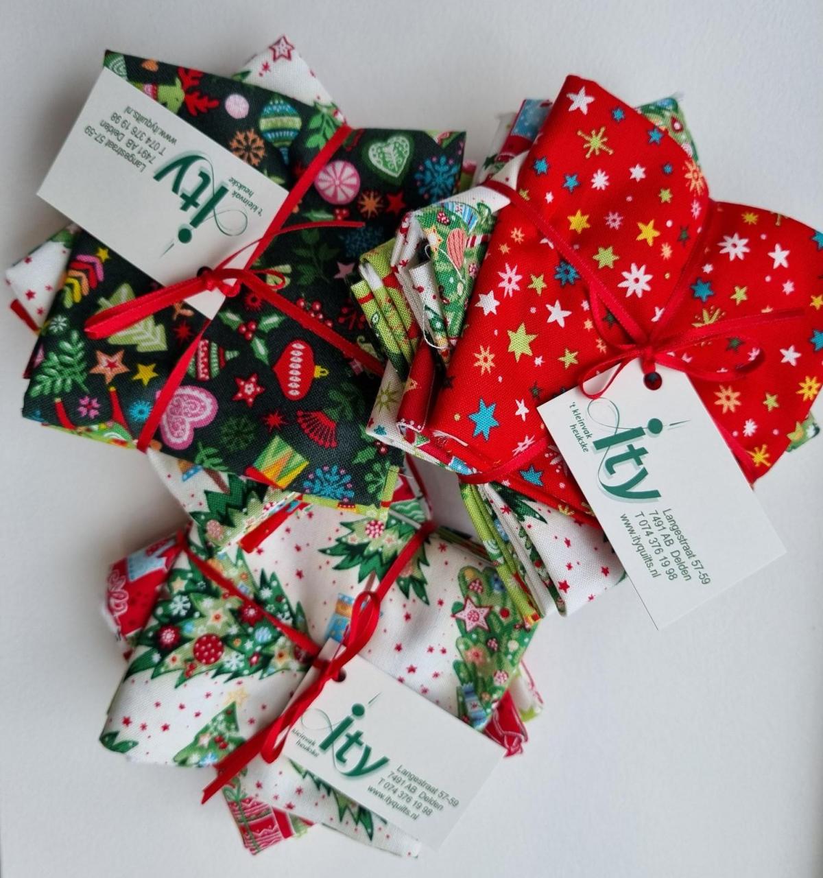 009 Stofpakketje 6 stofjes 37x25 cm kerst