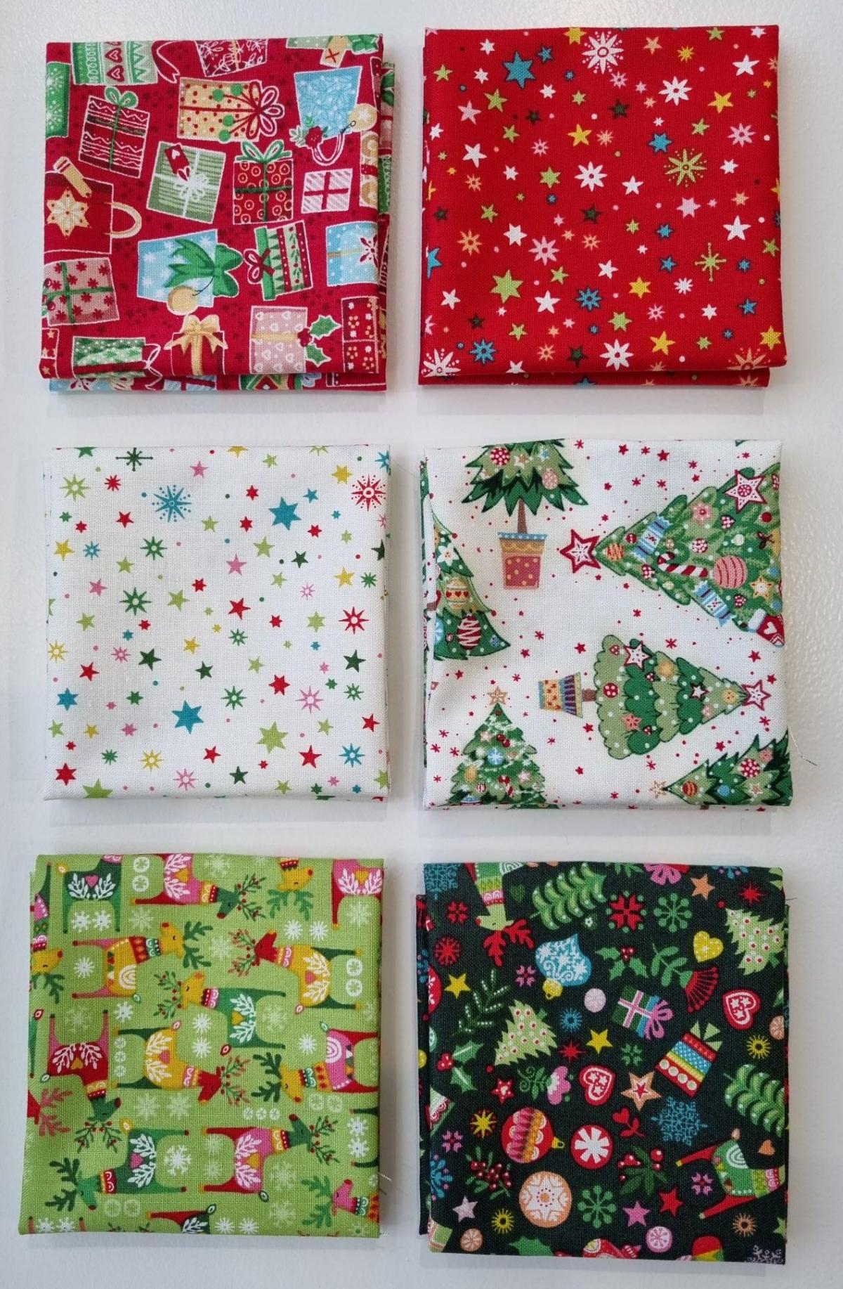 009 Stofpakketje 6 stofjes 37x25 cm kerst